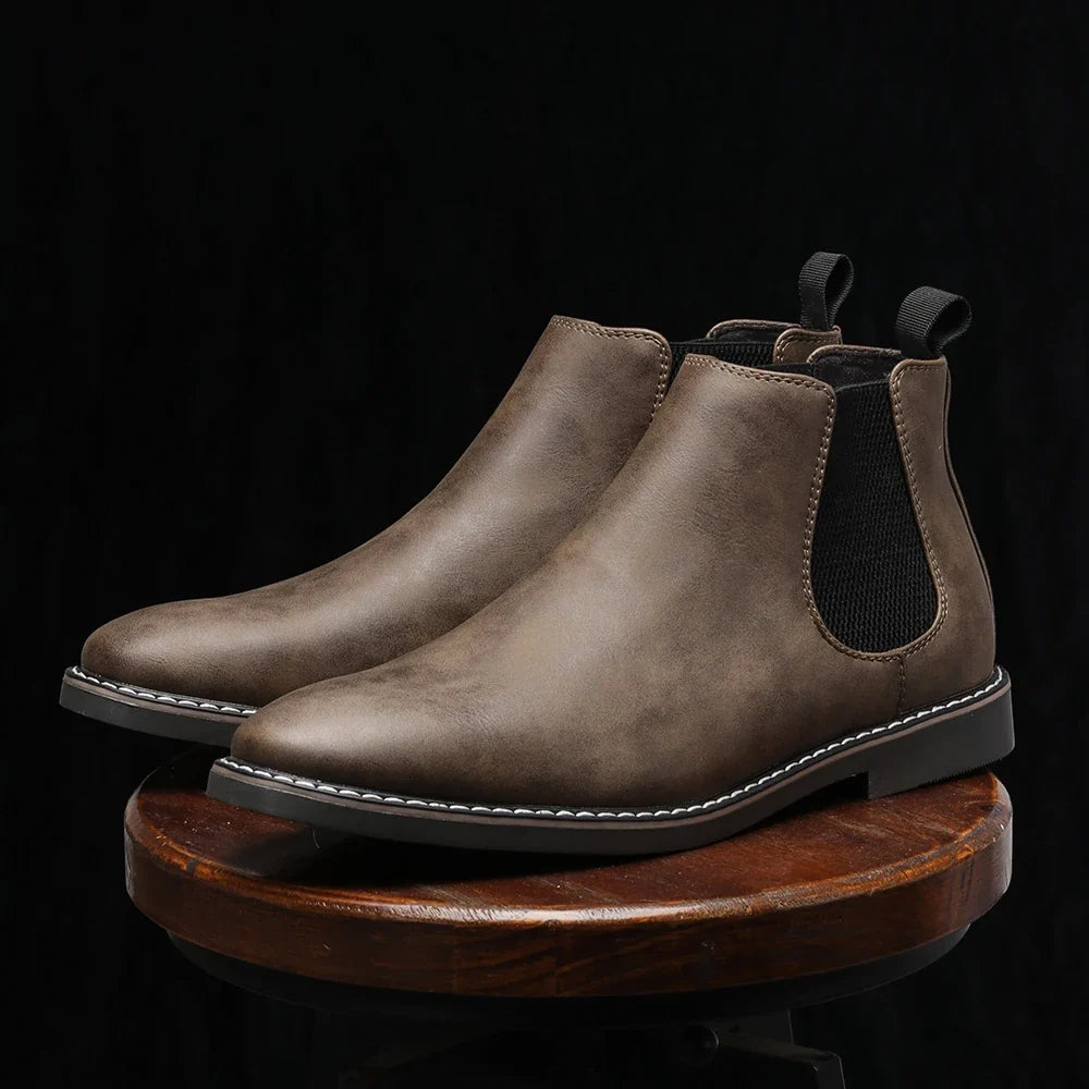 Men's leather Chelsea boots with soft leather lining in Mocha