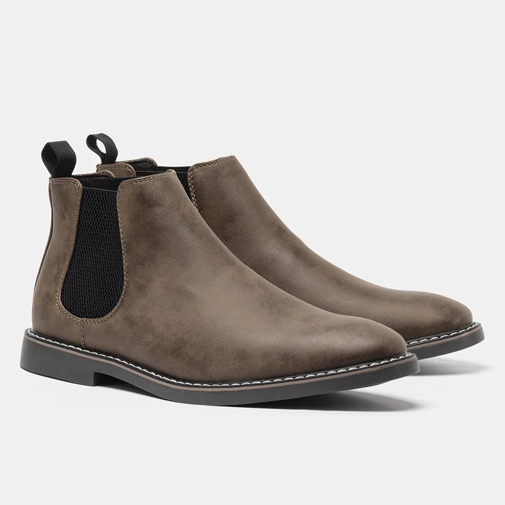 Men's leather Chelsea boots with soft leather lining