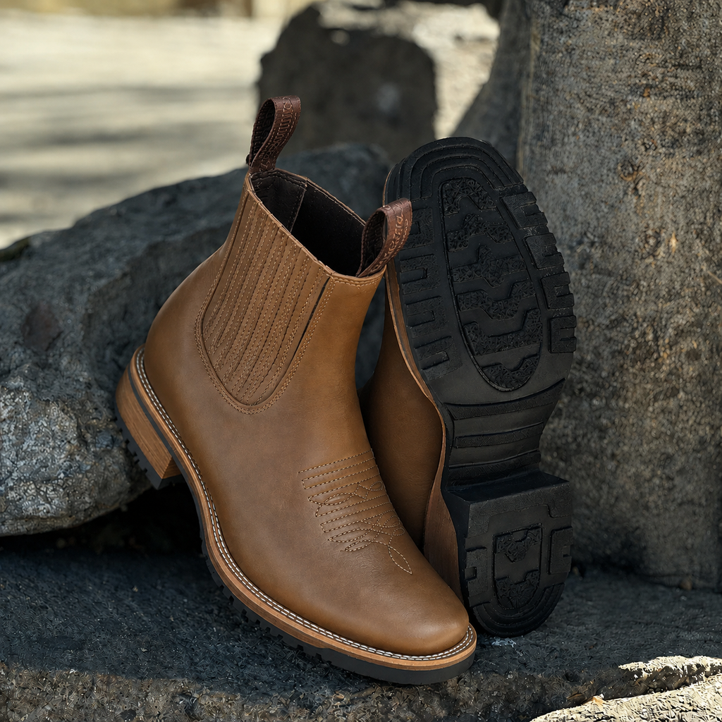 Men's Chelsea boots with elastic gores and pull tabs